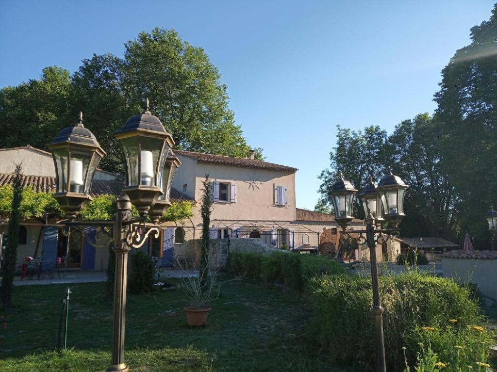 Hébergement de vacances De La Jardine Velleron