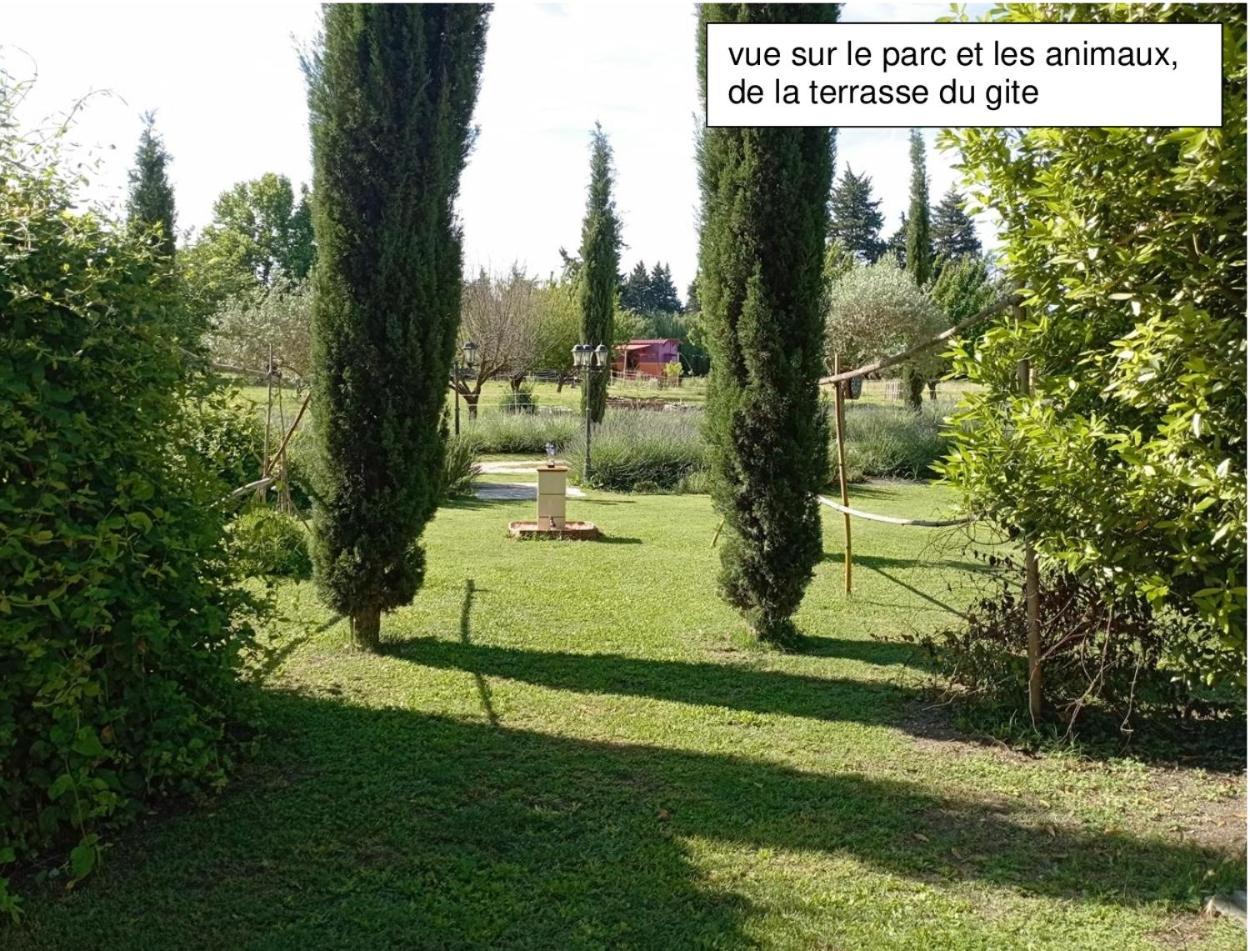 De La Jardine Hébergement de vacances Velleron