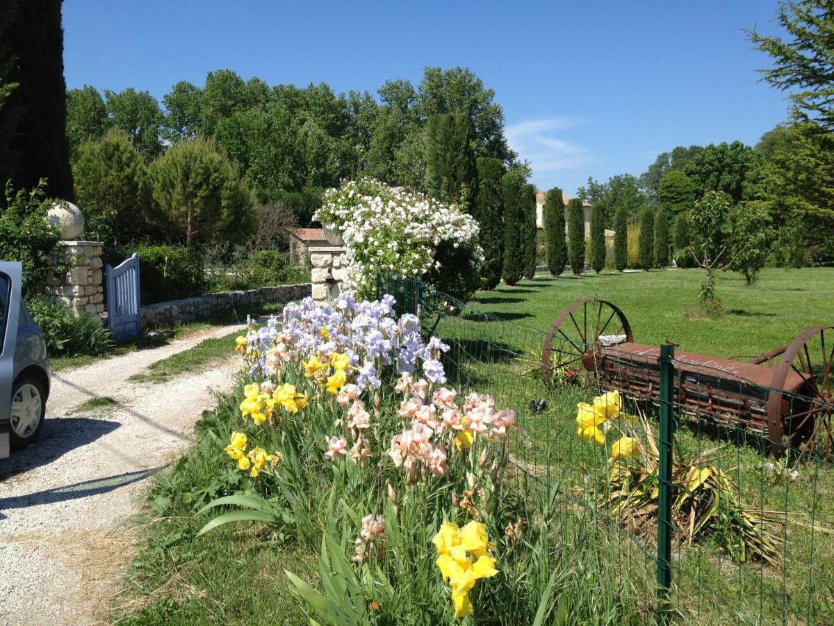 De La Jardine Hébergement de vacances Velleron